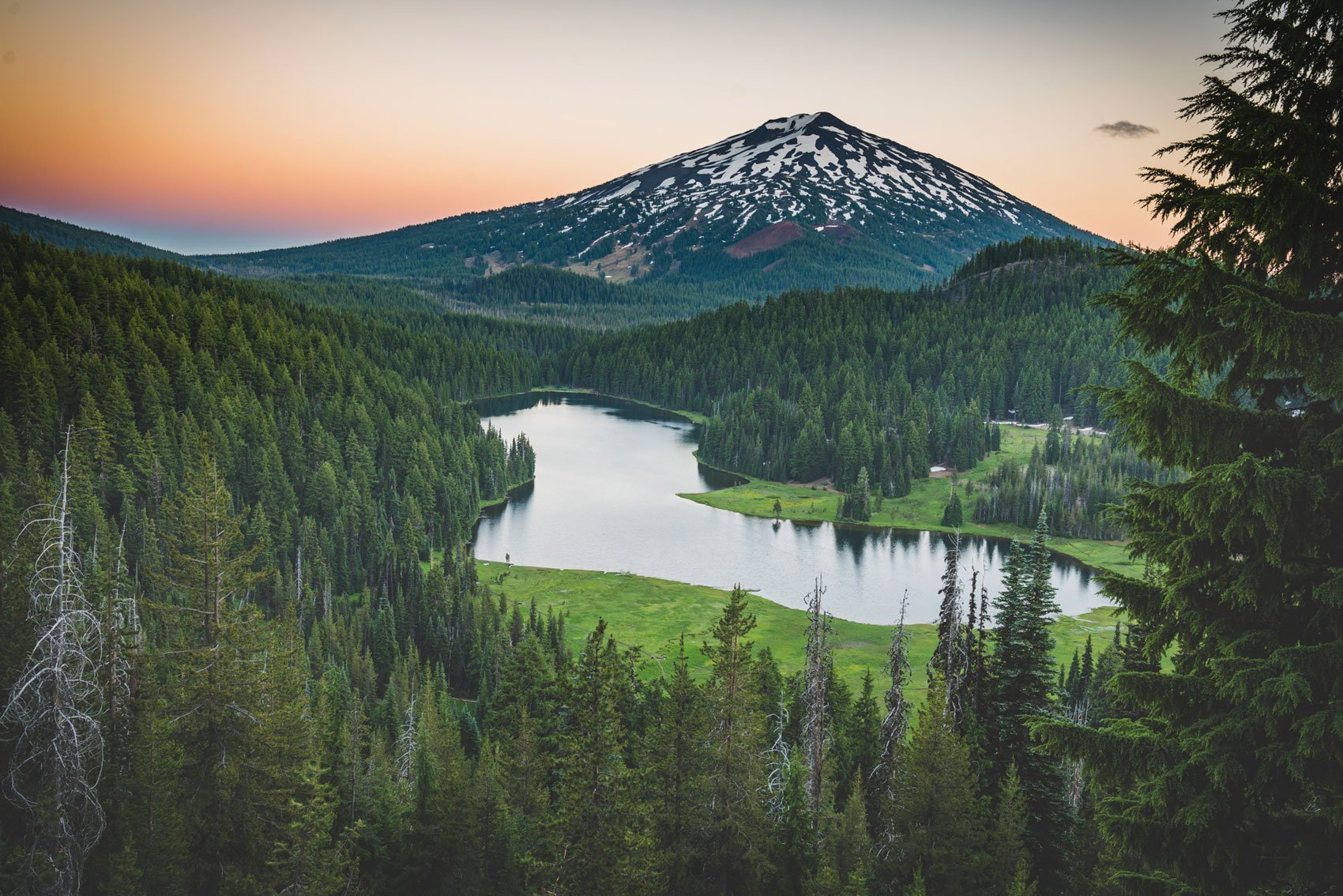 10 Reasons Why You Should Move To Bend Oregon In 2024   BRS Todd Ridge Sunset Stars 